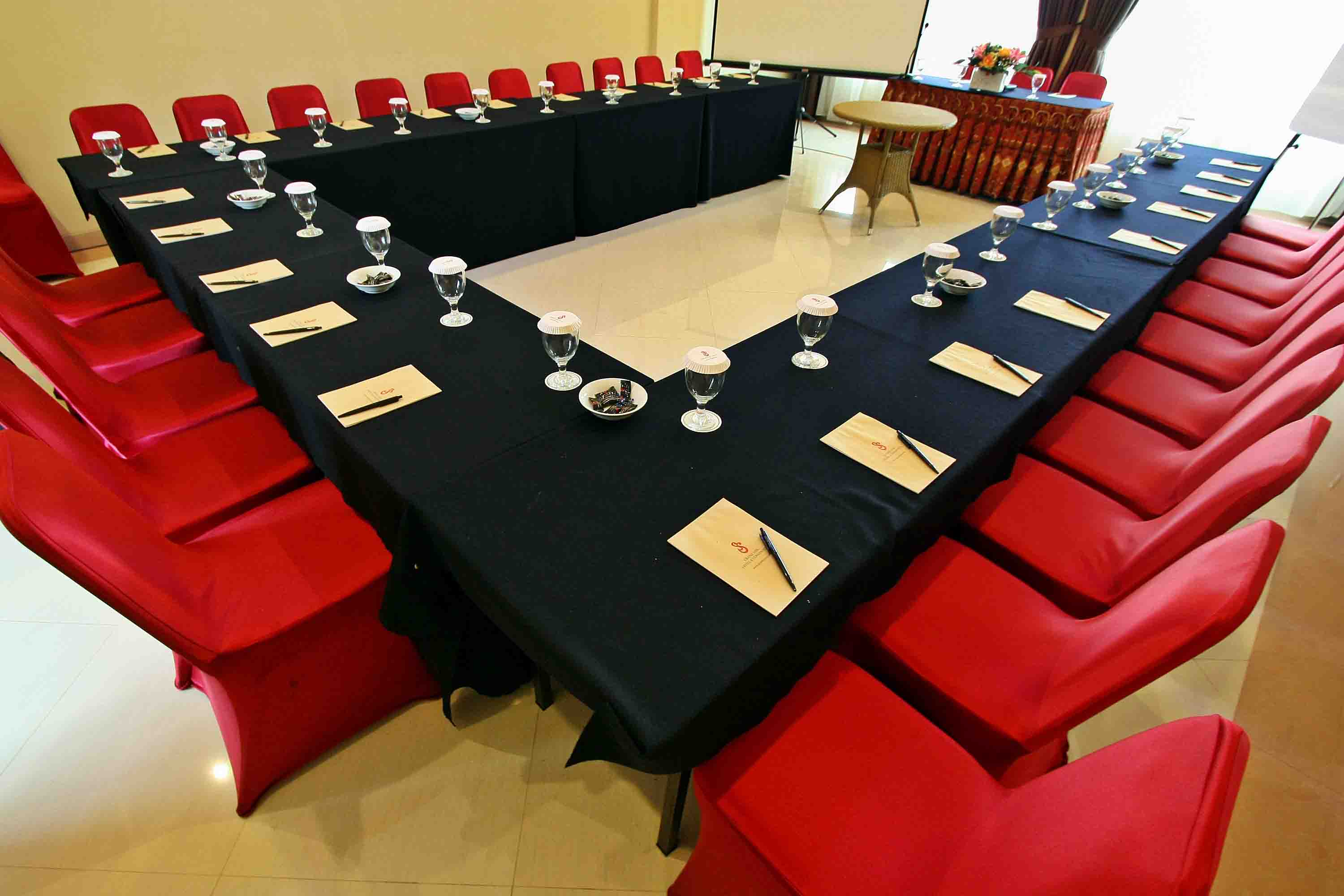 Grand Ussu Hotel